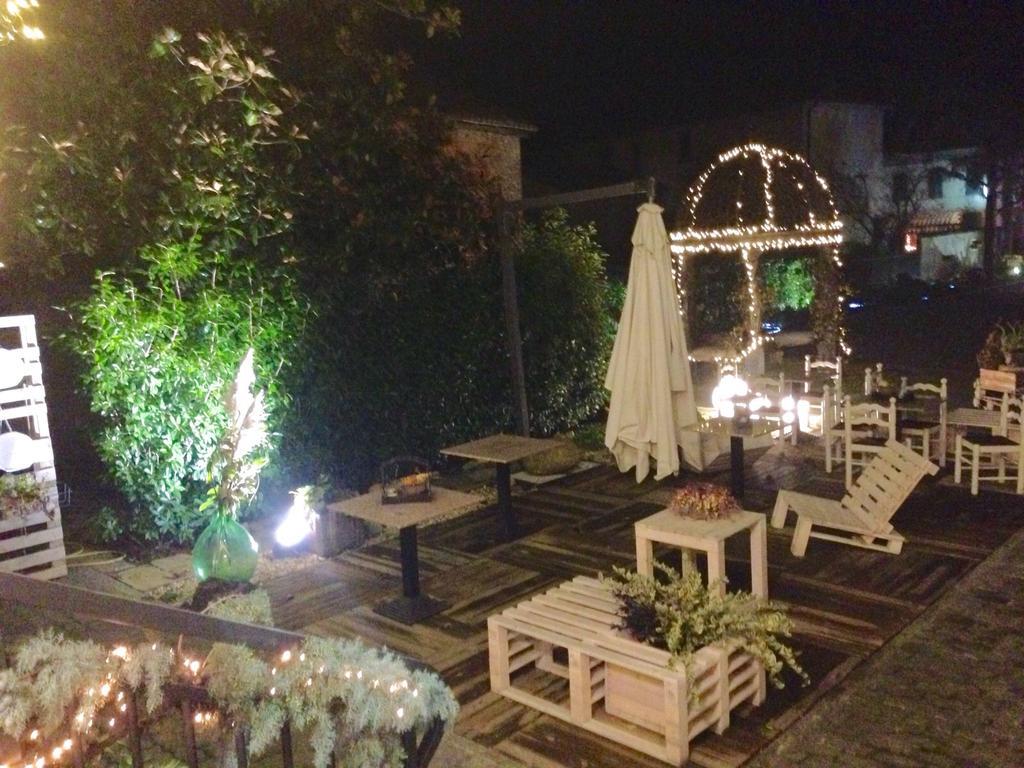 Hotel Le Vigne Di Corvino Casteggio Exterior foto