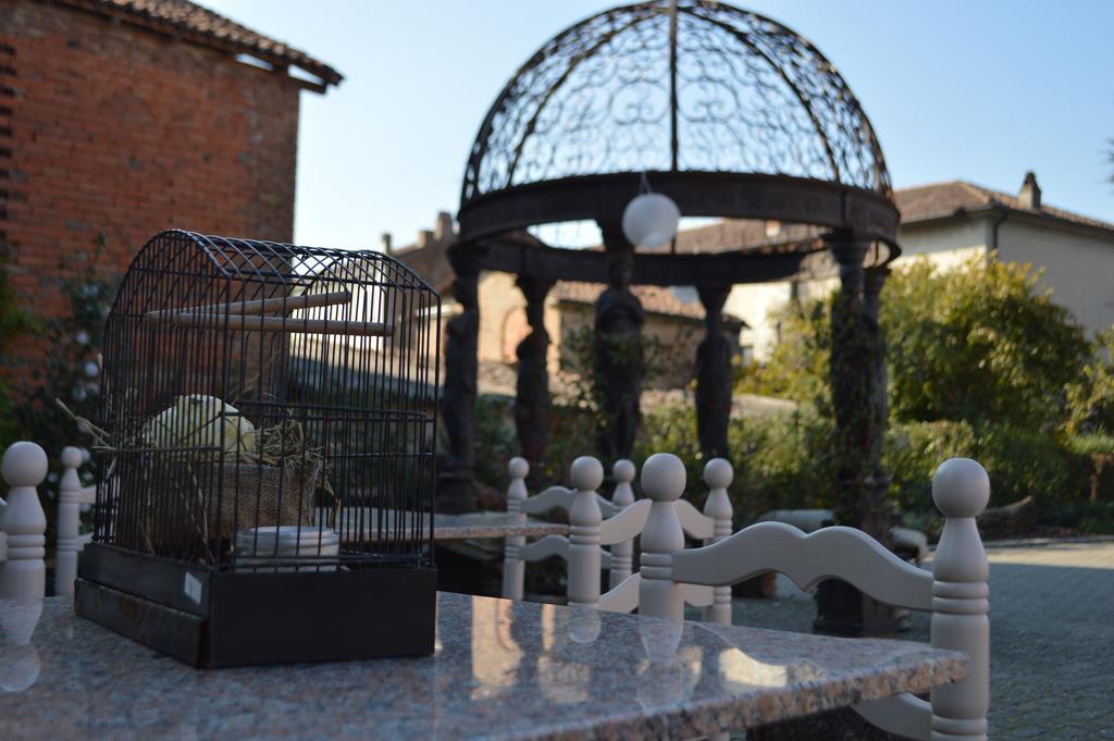 Hotel Le Vigne Di Corvino Casteggio Exterior foto